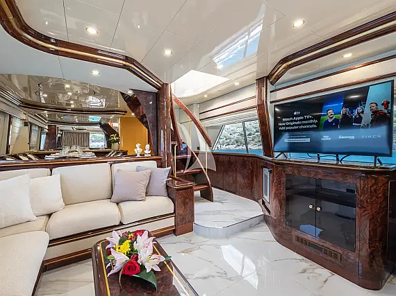 Alfamarine 90 - Internal image
