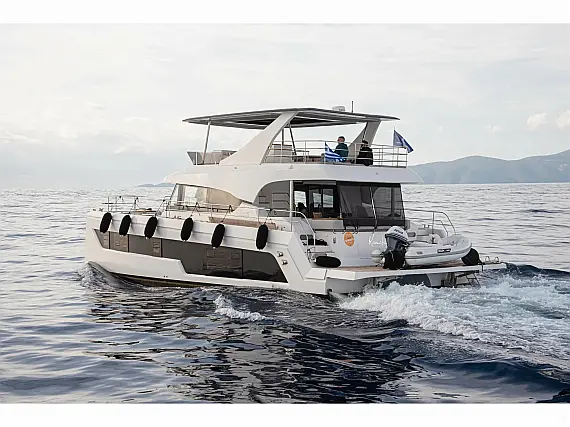 Aventura 50 MY, ONLY SKIPPERED - External image